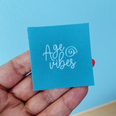 Etiquetas Alta Definição | Patch STRONG | Até 6 cm | Planas| Quadradas Etiquetas Alta Definição | Patch STRONG | Até 6 cm | Planas| Quadradas