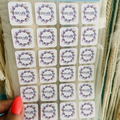 Etiquetas TermoAderentes || Quadradas  || Logotipos || 2 x 2 cm