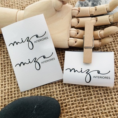 Etiquetas Alta Definição | 4cm largura | Dobradas | Logotipo Horizontal | Glossy