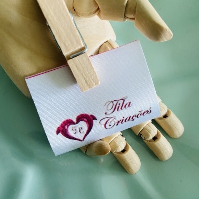 Etiquetas Alta Definição | 4cm largura | Dobradas | Logotipo Horizontal | Glossy