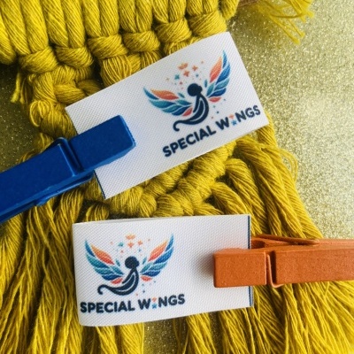 Etiquetas Alta Definição | MATTE | 2 cm Largura | Dobráveis  | Logo Vertical