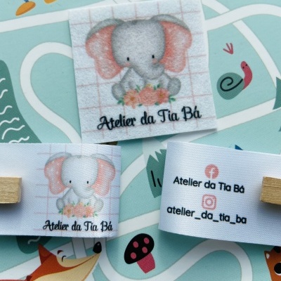 Etiquetas Alta Definição | Glossy | 2,5 cm Largura | Dobradas | Logótipo Vertical