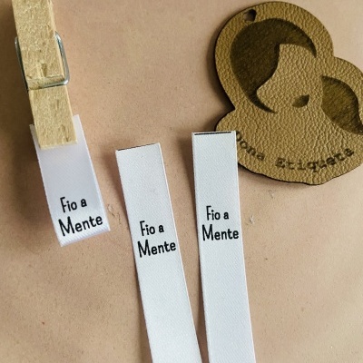 Etiquetas Monocromáticas | 1 cm largura | Dobradas