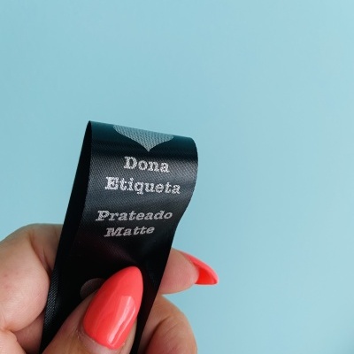 Etiquetas Monocromáticas | 3 cm Largura | Dobradas | Cetim Preto & Prateado Matte