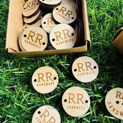 Botões em MDF personalizados