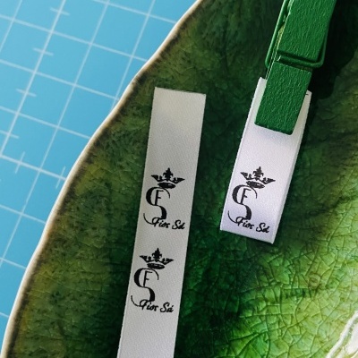 Etiquetas Monocromáticas | 1 cm largura | Dobradas