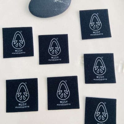 Etiquetas Alta Definição | Patch STRONG | Até 6 cm | Planas| Quadradas Etiquetas Alta Definição | Patch STRONG | Até 6 cm | Planas| Quadradas