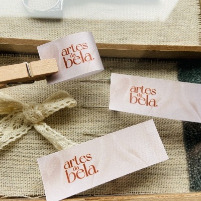 Etiquetas Alta Definição | Glossy | Várias Larguras | Dobradas | Logo na Vertical