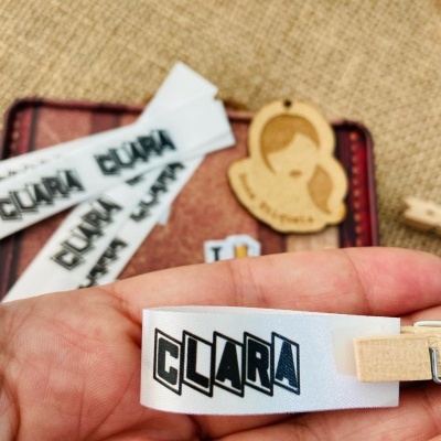 Etiquetas Alta Definição | Glossy | 1,5 cm Largura | Dobradas | Logotipo Vertical