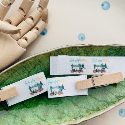 Etiquetas Alta Definição | MATTE | 1,5 cm largura | Dobradas | Logo Vertical