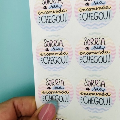 Autocolantes Circulares | Matte  | Sorria a sua encomenda chegou