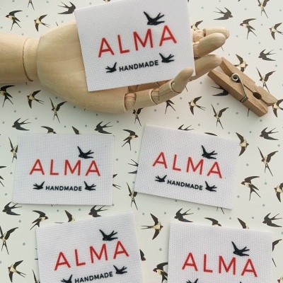 Etiquetas Alta Definição | Patch STRONG | Até 6 cm | Planas| Retangulares Etiquetas Alta Definição | Patch STRONG | Até 6 cm | Planas| Retangulares