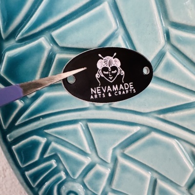 Etiquetas em Trafolite Preto / Branco  1,6 mm | Largura máxima 3 cm | Personalizáveis | Ovais