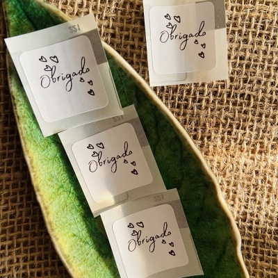 Autocolantes Monocromáticas | 2,5 x 2,5 cm | Obrigada