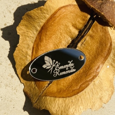 Etiquetas em Acrílico Prateadas  1,2 mm | Largura máxima 3 cm | Personalizáveis | Ovais