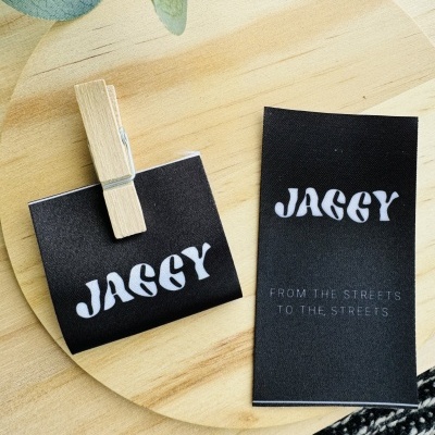 Etiquetas Alta Definição | MATTE | 4 cm Largura | Dobradas | Logo Horizontal