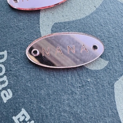 Etiquetas em Acrílico Rosa  1,2 mm | Largura máxima 3 cm | Personalizáveis | Ovais