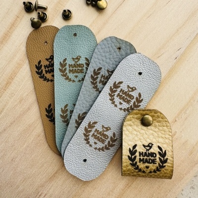 Pack de 5 etiquetas de Napa com rebites |  Etiquetas Dobradas | Coleção Outono