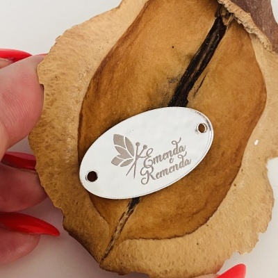 Etiquetas em Acrílico Prateadas  1,2 mm | Largura máxima 3 cm | Personalizáveis | Ovais