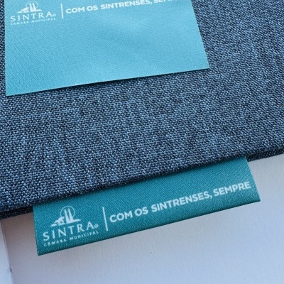 Alta Definição | 6 cm Largura | Dobradas | Logo Vertical | 25 uni. | Glossy