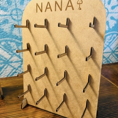 Expositor em MDF Personalizado com o seu logo