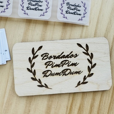 Placa com logotipo | Retangular | Horizontal