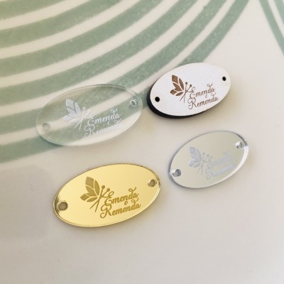 Etiquetas em Acrílico Prateadas  1,2 mm | Largura máxima 3 cm | Personalizáveis | Ovais