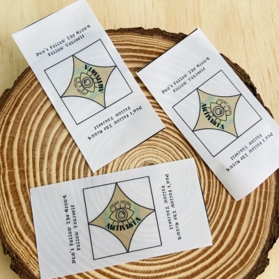 Etiquetas Alta Definição | Glossy |  4 cm Largura | Planas | Logo Horizontal