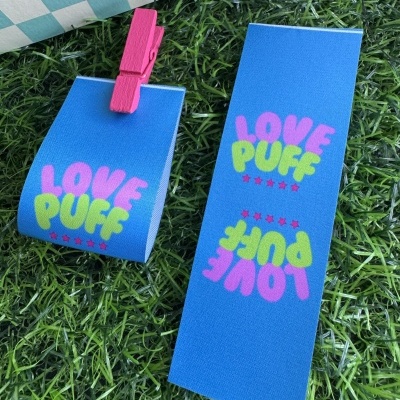 Etiquetas Alta Definição | 3.5cm Largura | Dobradas | Logo Horizontal | Glossy