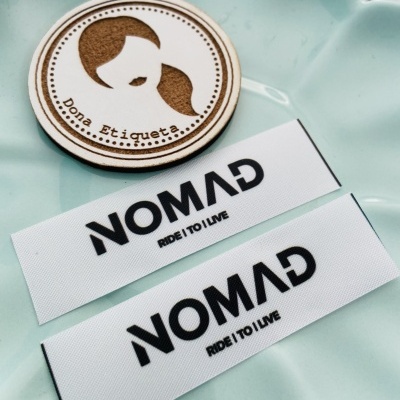 Etiquetas Alta Definição | MATTE | 2 cm Largura | Planas | Logo Horizontal Etiquetas Alta Definição | MATTE | 2 cm Largura | Planas | Logo Horizontal