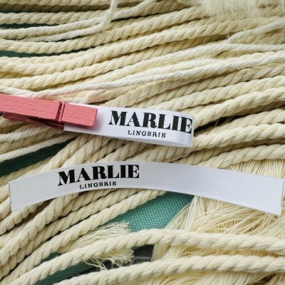 Etiquetas Monocromáticas | 1 cm largura  | Dobradas | Logo Vertical