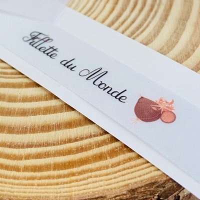 Etiquetas Alta Definição | 1,5 cm Largura | Planas | Logo Horizontal | Glossy