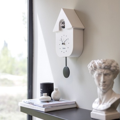 Fisura Relógio Cuco Casa branca com Mostrador