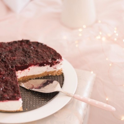 Isabelle Rose Espátula de bolo rosa com bolinhas