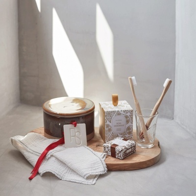 Real Saboaria Ceramica perfumada Namorados