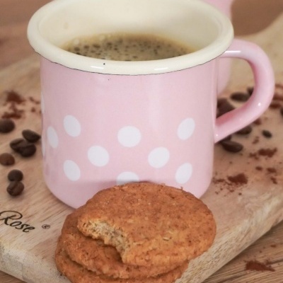 Isabelle Rose Caneca esmalte rosa com bolinhas 280ml