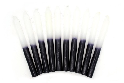 vela ritual preto e branco