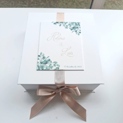 https://www.ensinarteatelier.com/product/caixa-noivos