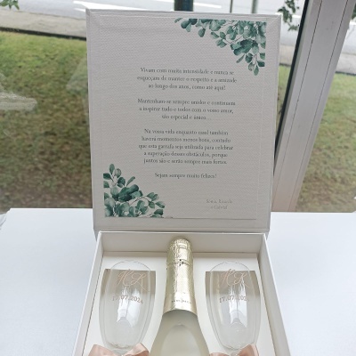 Caixa noivos