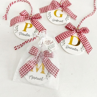 Bola de Natal em madeira personalizada