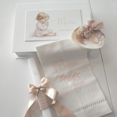 https://www.ensinarteatelier.com/product/conjunto-de-batismo-maria