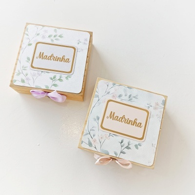 https://www.ensinarteatelier.com/product/caixa-madrinha