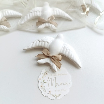 https://www.ensinarteatelier.com/product/lembranca-batizado-andorinha