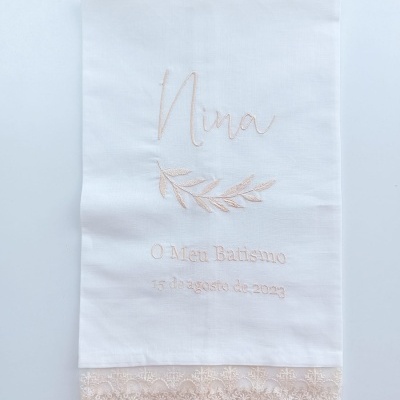 https://www.ensinarteatelier.com/product/conjunto-de-batismo-caixa-com-renda