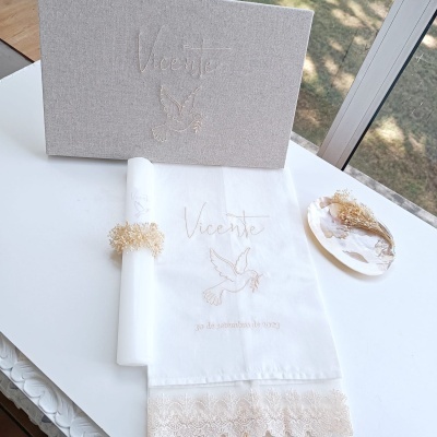 https://www.ensinarteatelier.com/product/conjunto-de-batismo-caixa-linho-bordado