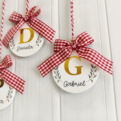 Bola de Natal em madeira personalizada