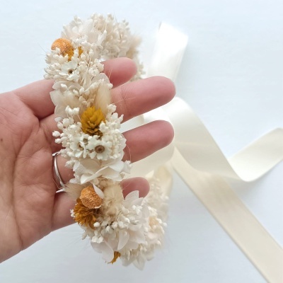 https://www.ensinarteatelier.com/product/tiara-em-flores-preservadas