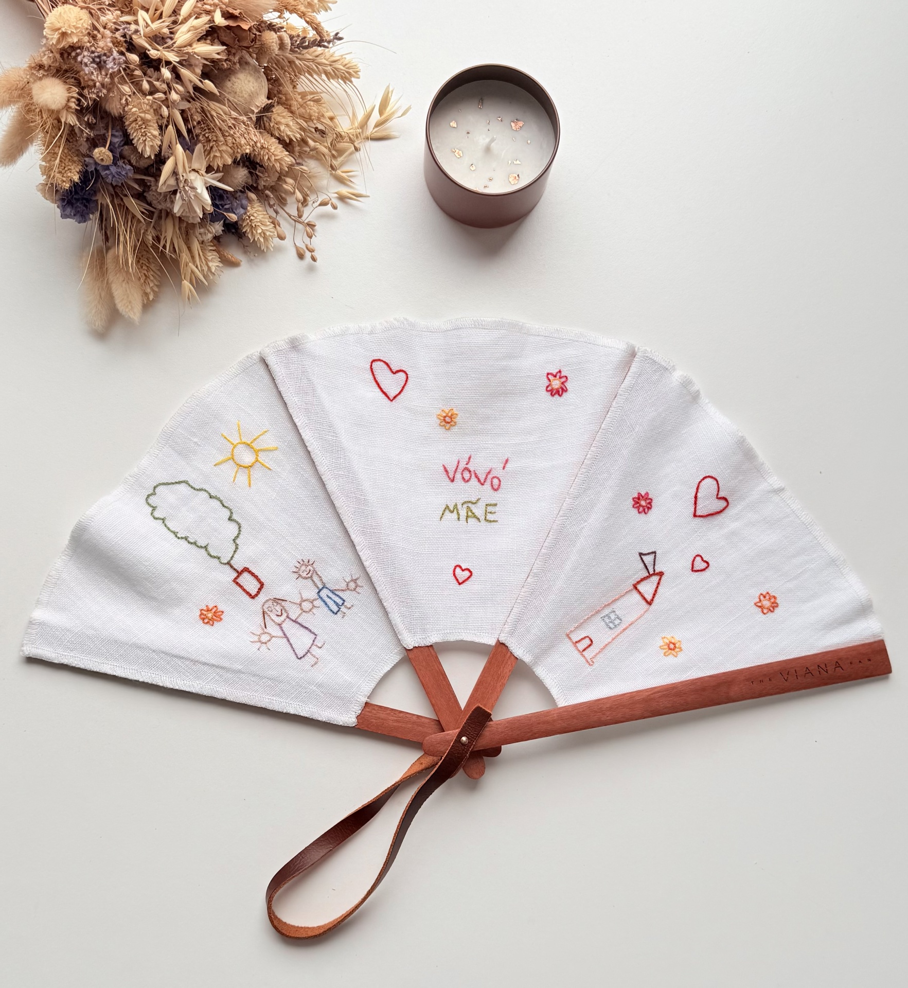 Leques Personalizados Bordados à Mão Leques Personalizados Bordados à Mão