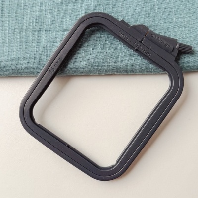 Bastidores de Plástico Quadrados Nurge - 95 × 110 mm