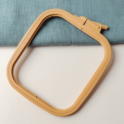 Bastidores de Plástico Quadrados Nurge - 145 × 165 mm